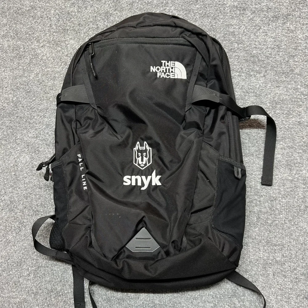 The North Face Black Fall Line Snyk Backpack FlexVent Mens Laptop Daypack